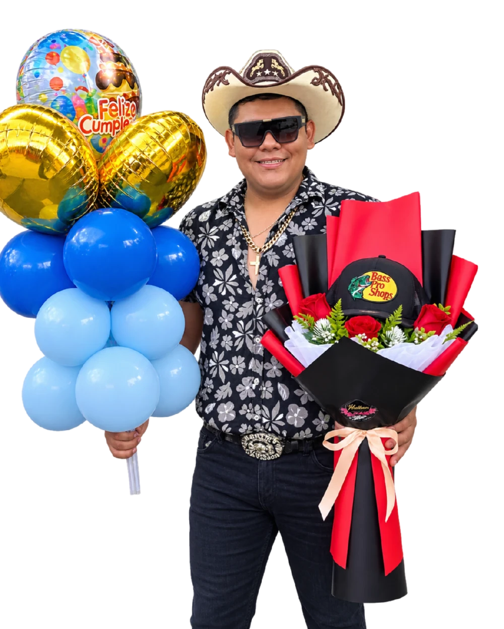 Cliente de Florería Victoria con su ramo y sus globos